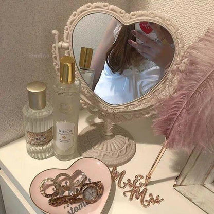 ✨🪞Vintage Mirrors: Heart Shape🪞✨