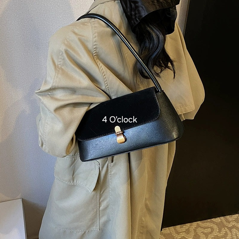 Leather Shoulder Bag: Black