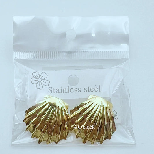 GE23: 💫Stainless Steel Earrings: Seashell💫