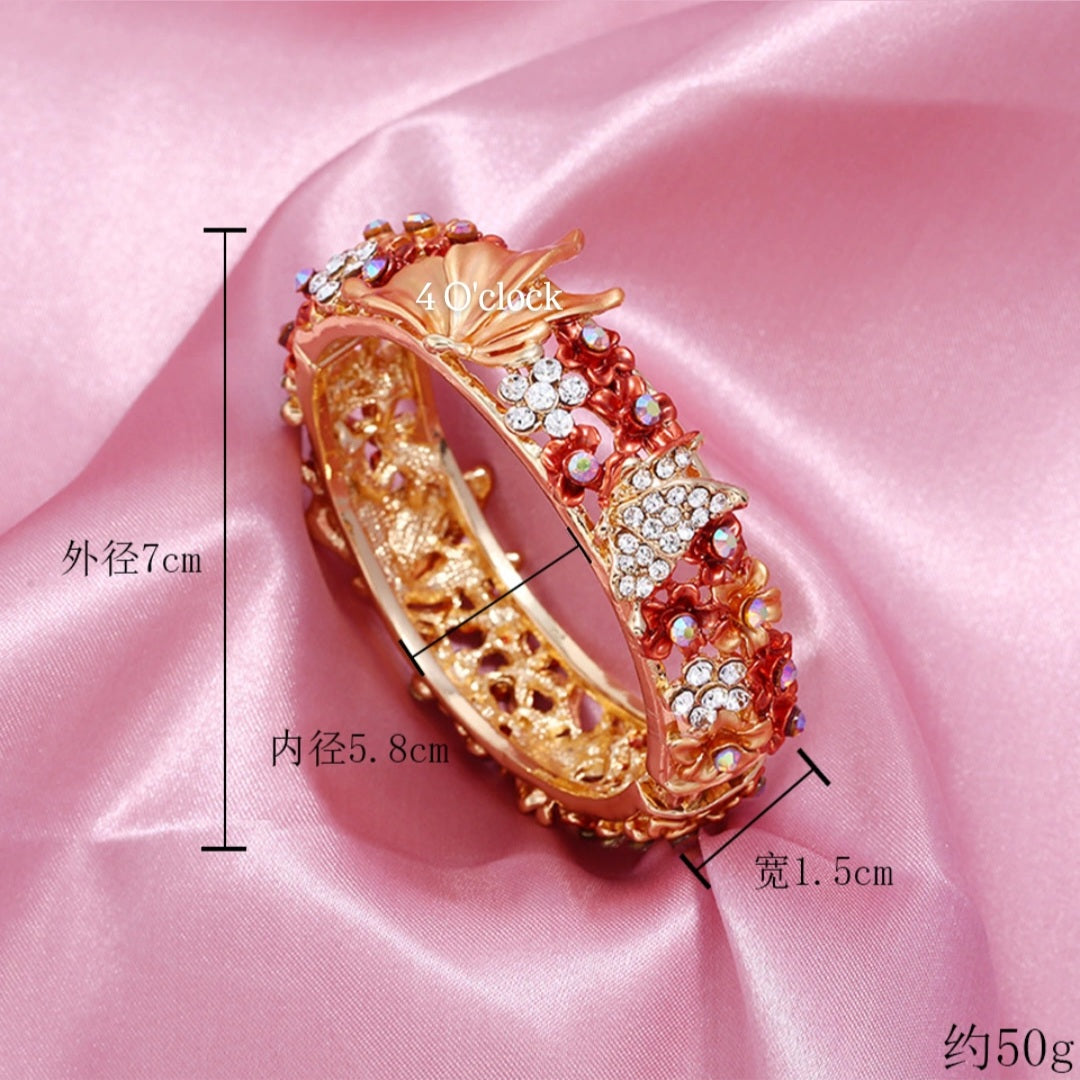 ✨🦢VC202: Vintage Victorian Enamel Bangles : Champagne Wings 🌸🕯️