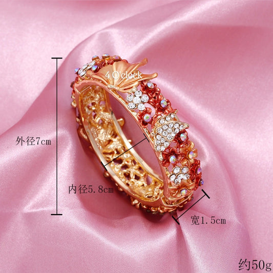 ✨🦢VC202: Vintage Victorian Enamel Bangles : Champagne Wings 🌸🕯️