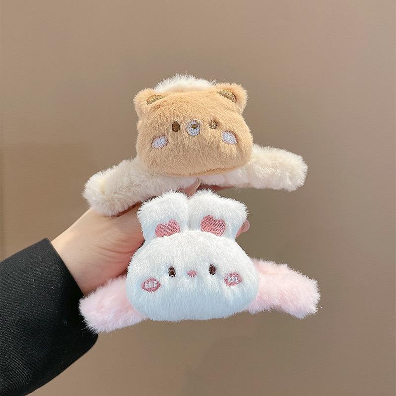 Plushy Cartoon Rabbit Hairclaws