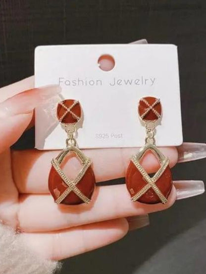 Vintage Earrings: Maroon Dainty