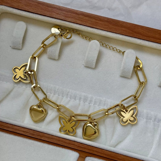 BN31: 18K Gold Plated Premium Stainless Steel Charm Bracelet