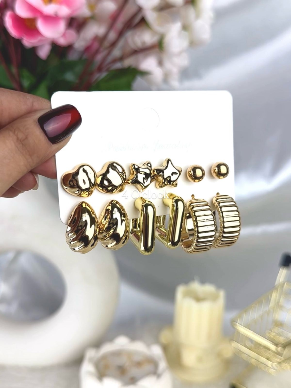 Golden Earrings sets: 19