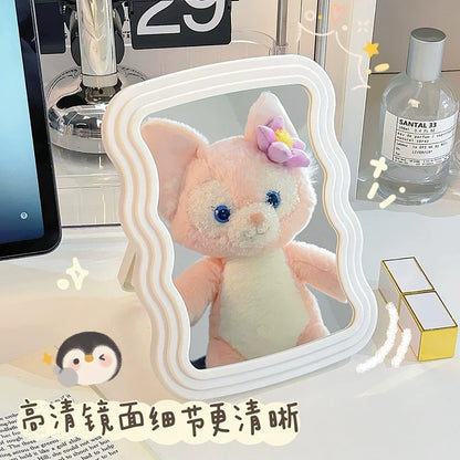 M11: Rippled Makeup Mirror: Ivory White