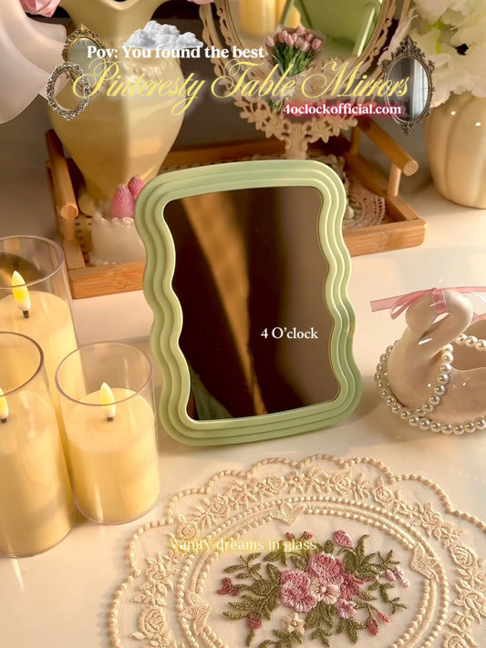 M12: Rippled Makeup Mirror: Butter Green