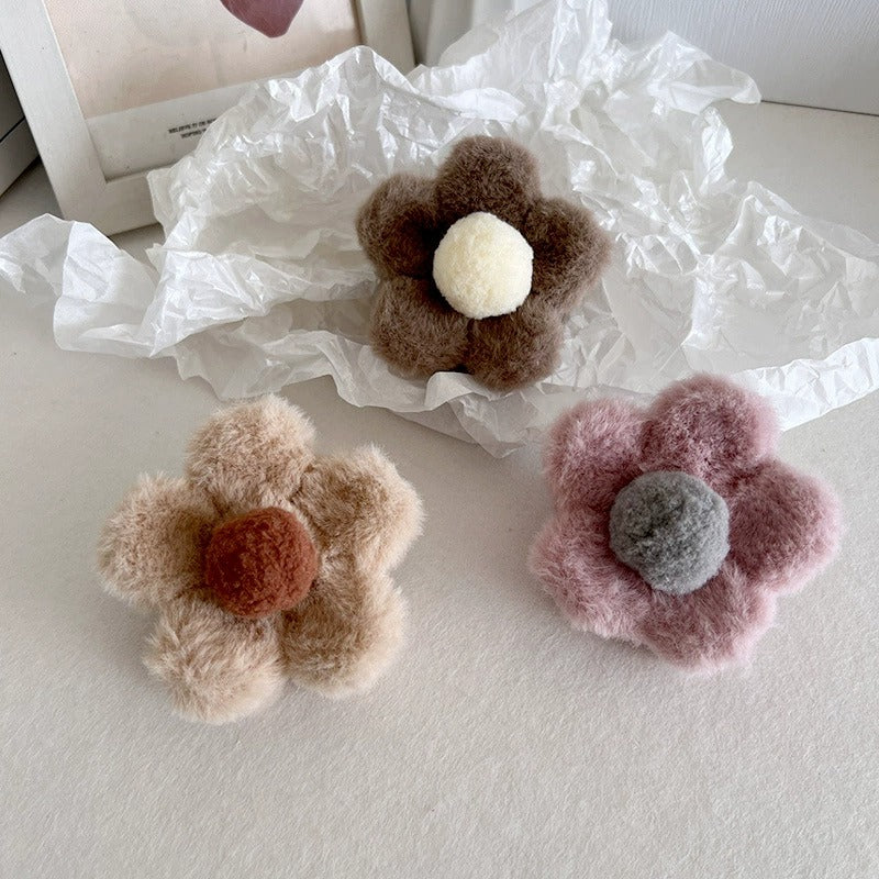 Plushy Flower Hairclaws: Black