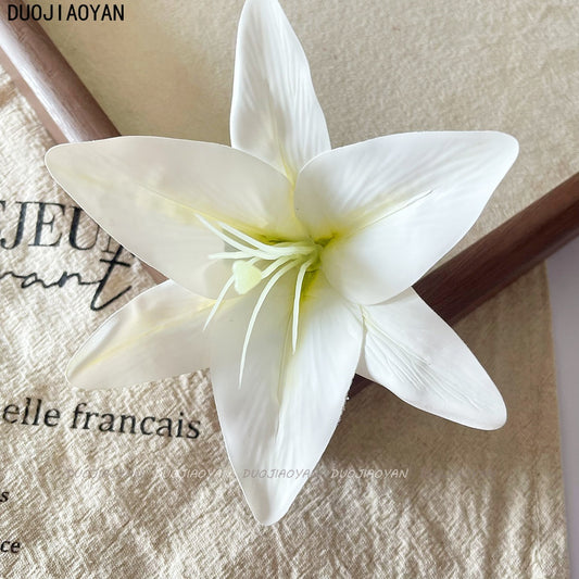 Artificial Lily Side Hair Clip: White