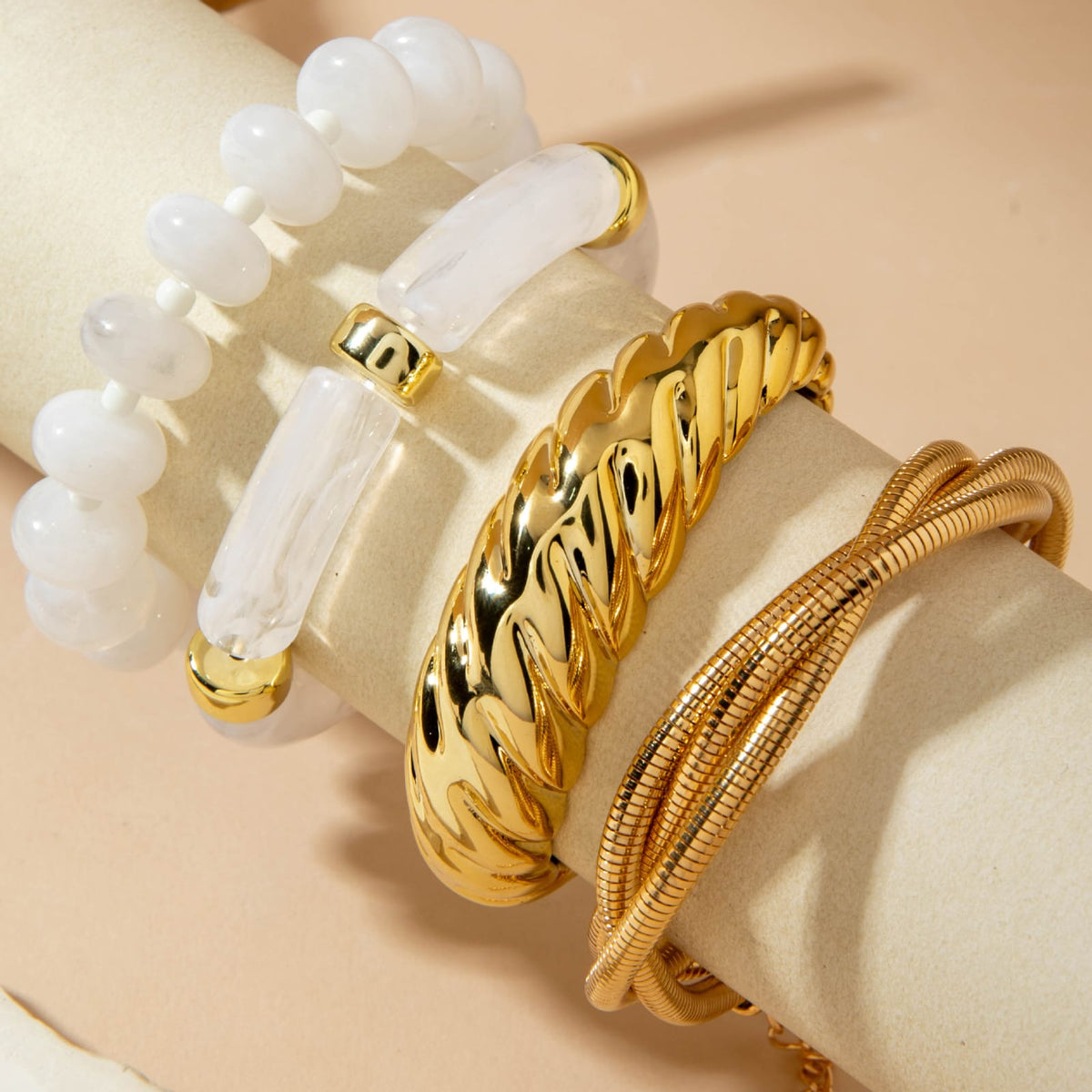 HC212: Trendy Metal Bangle Set: (Golden) (4 pcs)