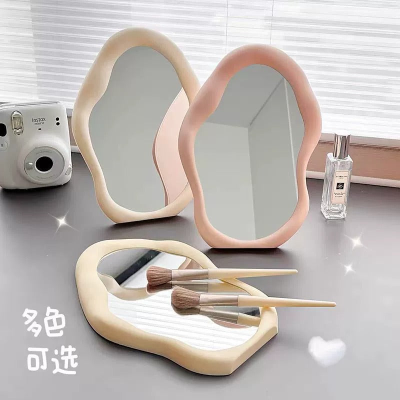 M22: Pinteresty Cloud Wall/Table Mirror: Green
