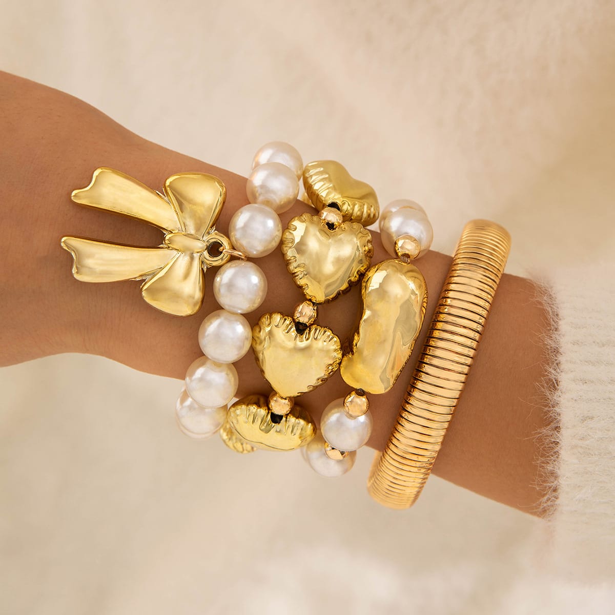 HC228: Trendy Metal Bangle Set (5 pcs)