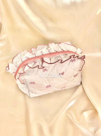 🎀12. Pinteresty Makeup Bag: Pink Bow🫧