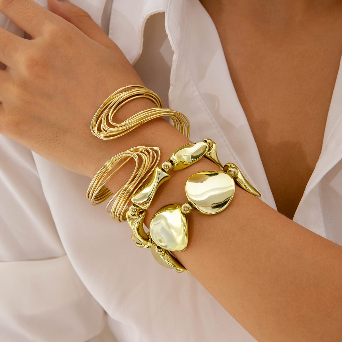 HC224: Trendy Metal Bangle Set (3 pcs)