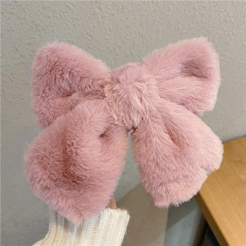 Plushy Bow Hairclips: Pink