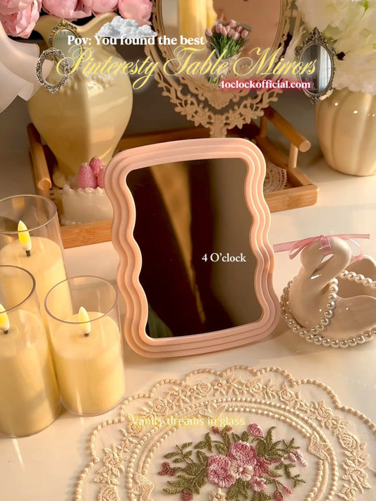 M13: Rippled Makeup Mirror: Girly Pink