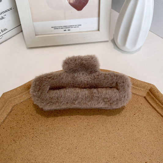Plushy Hairclaw: Brown
