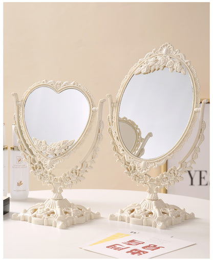 M01: Vintage Mirror: Vintage Heart Shape: Off-white