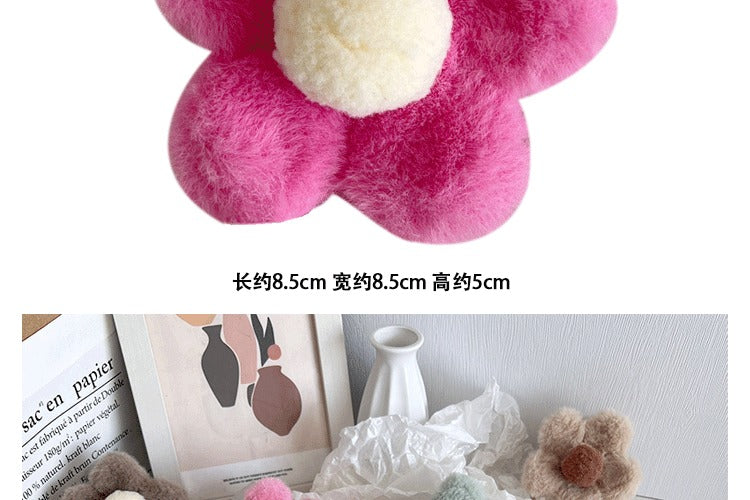Plushy Flower Hairclaws: Pink