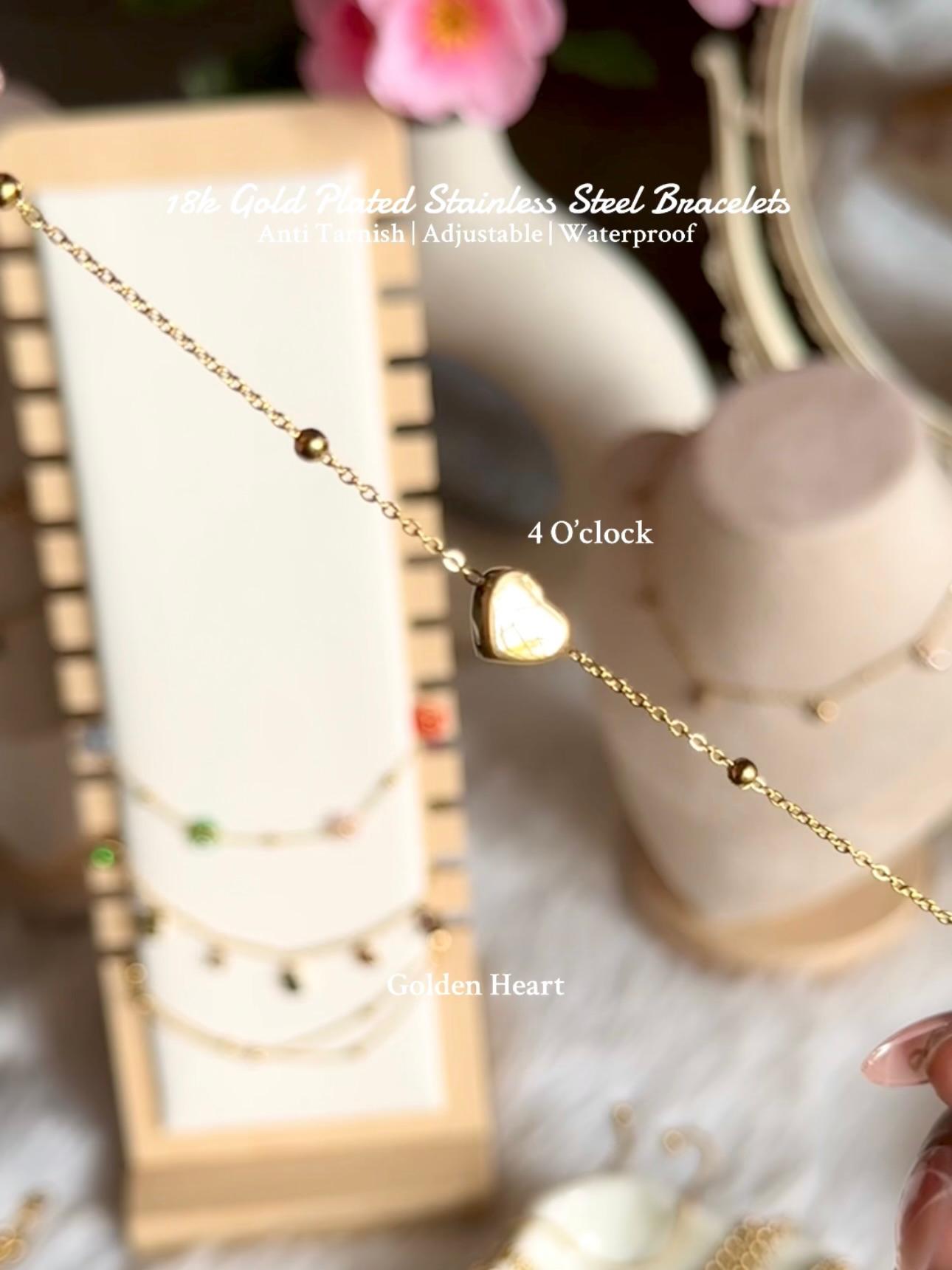 B10⚜️18k Gold Plated Stainless Steel Bracelet: Golden Heart✨