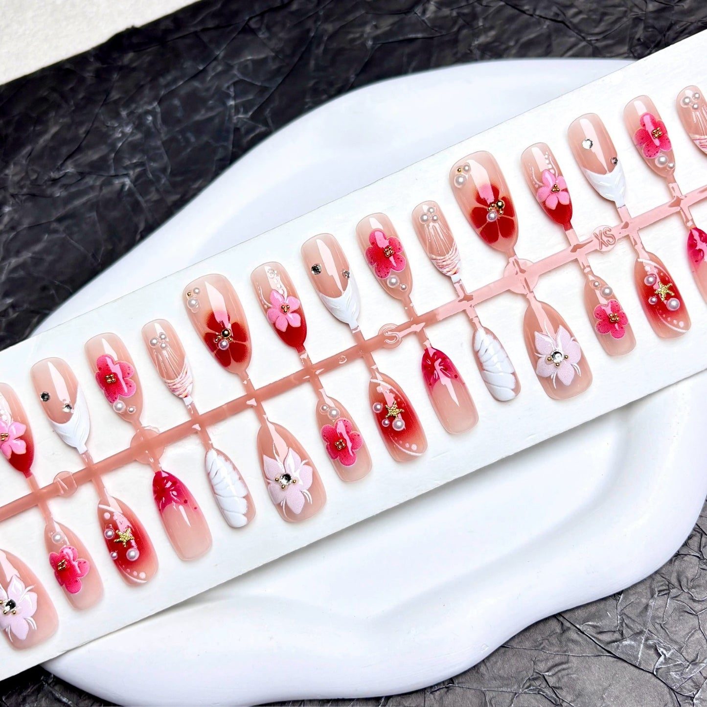N21: Press On Nails: Precious Petals. Size XS (10 Pcs) - With 12pcs FREE glue stickers.