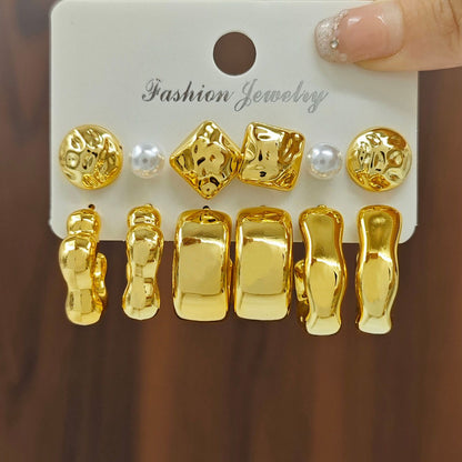 Golden Earrings sets: 18
