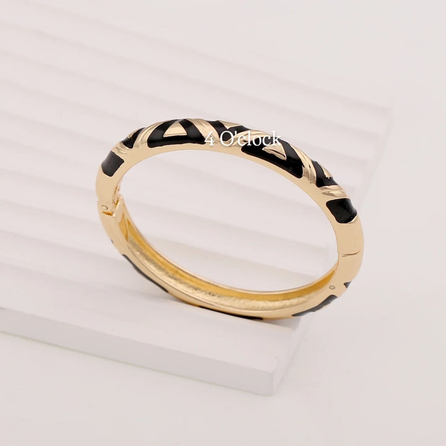 VC79: Vintage Victorian Enamel Bangles : Black Beauty