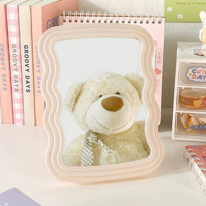 M13: Rippled Makeup Mirror: Girly Pink