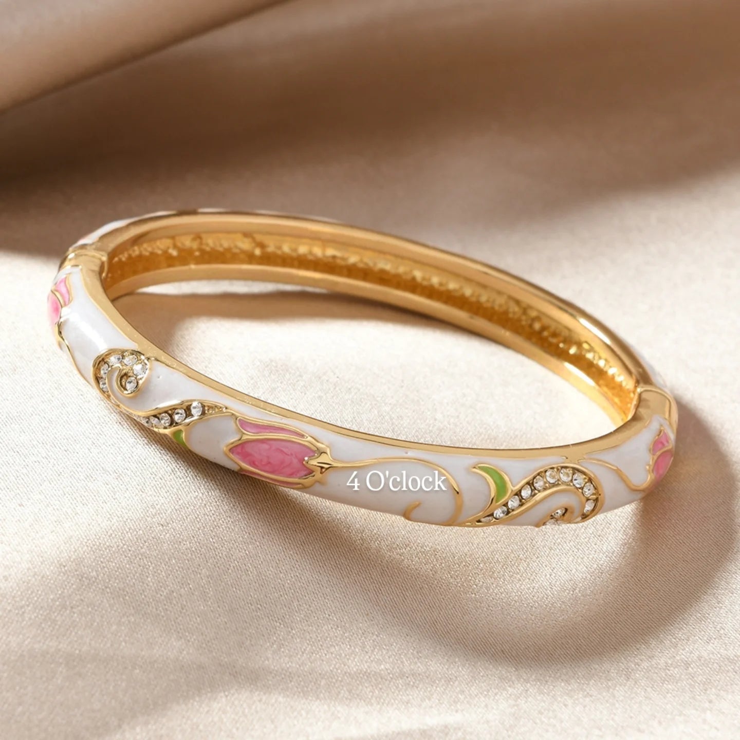 ✨🦢VC197: Vintage Victorian Enamel Bangles : Opaline 🌸🕯️