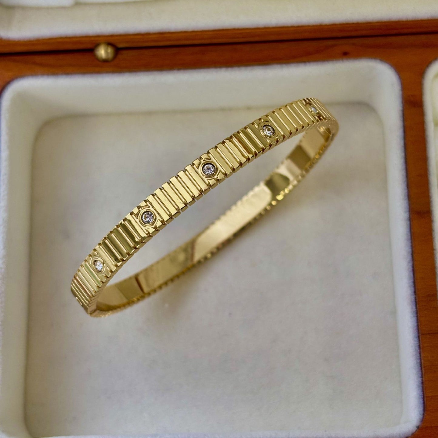 CB27: 18k Gold Plated Premium Stainless Steel Cuff Bangles