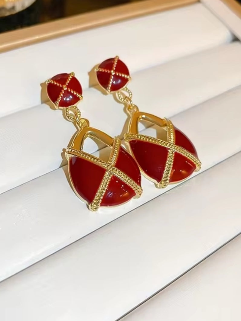 Vintage Earrings: Maroon Dainty