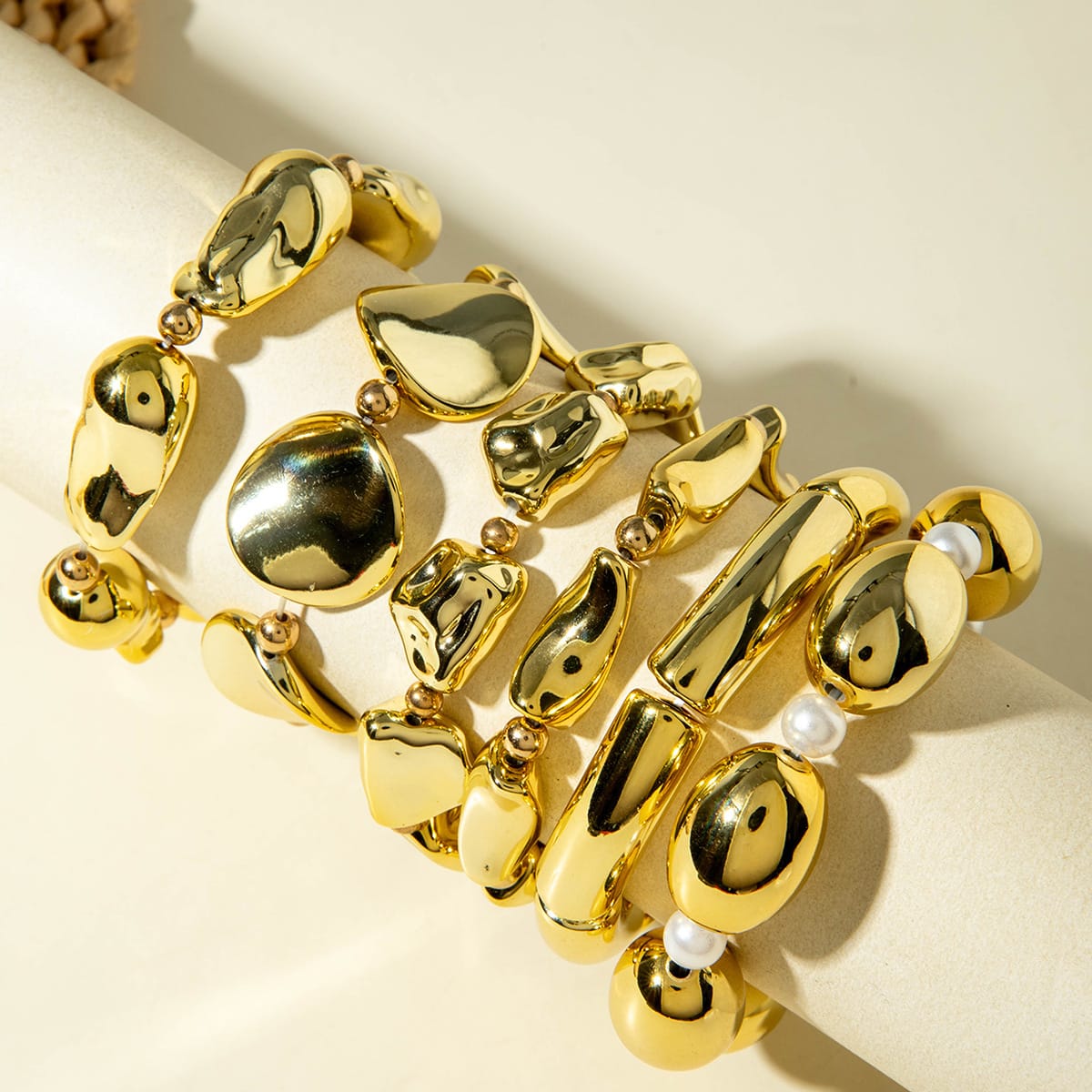 HC210: Trendy Metal Bangle Set: (Golden) (6 pcs)