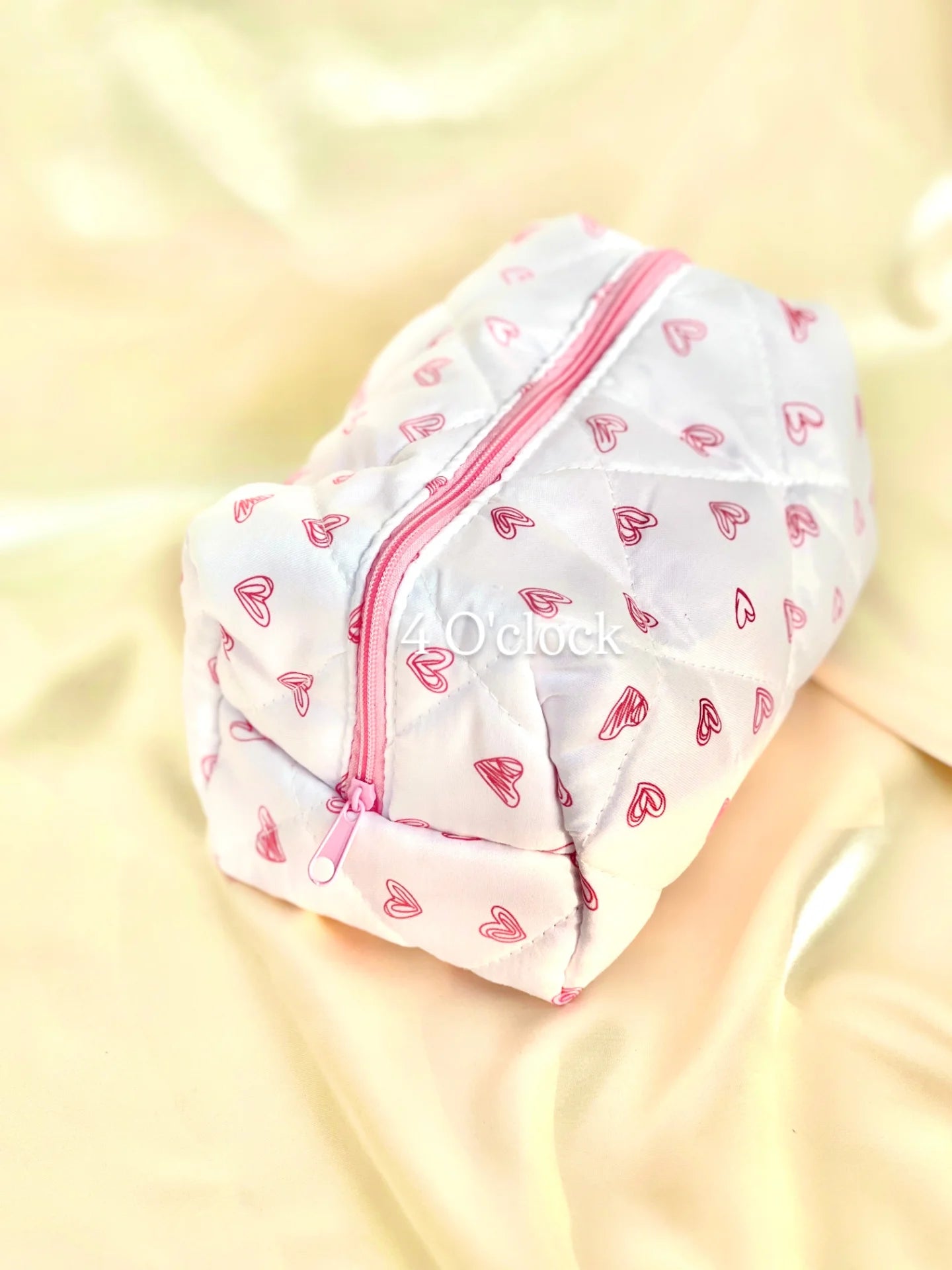 🎀 25.Pinteresty Makeup Bag: Pink Love Heart 🫧