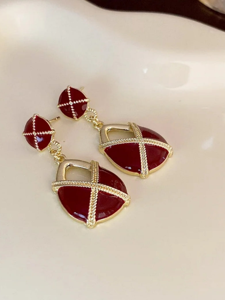 Vintage Earrings: Maroon Dainty