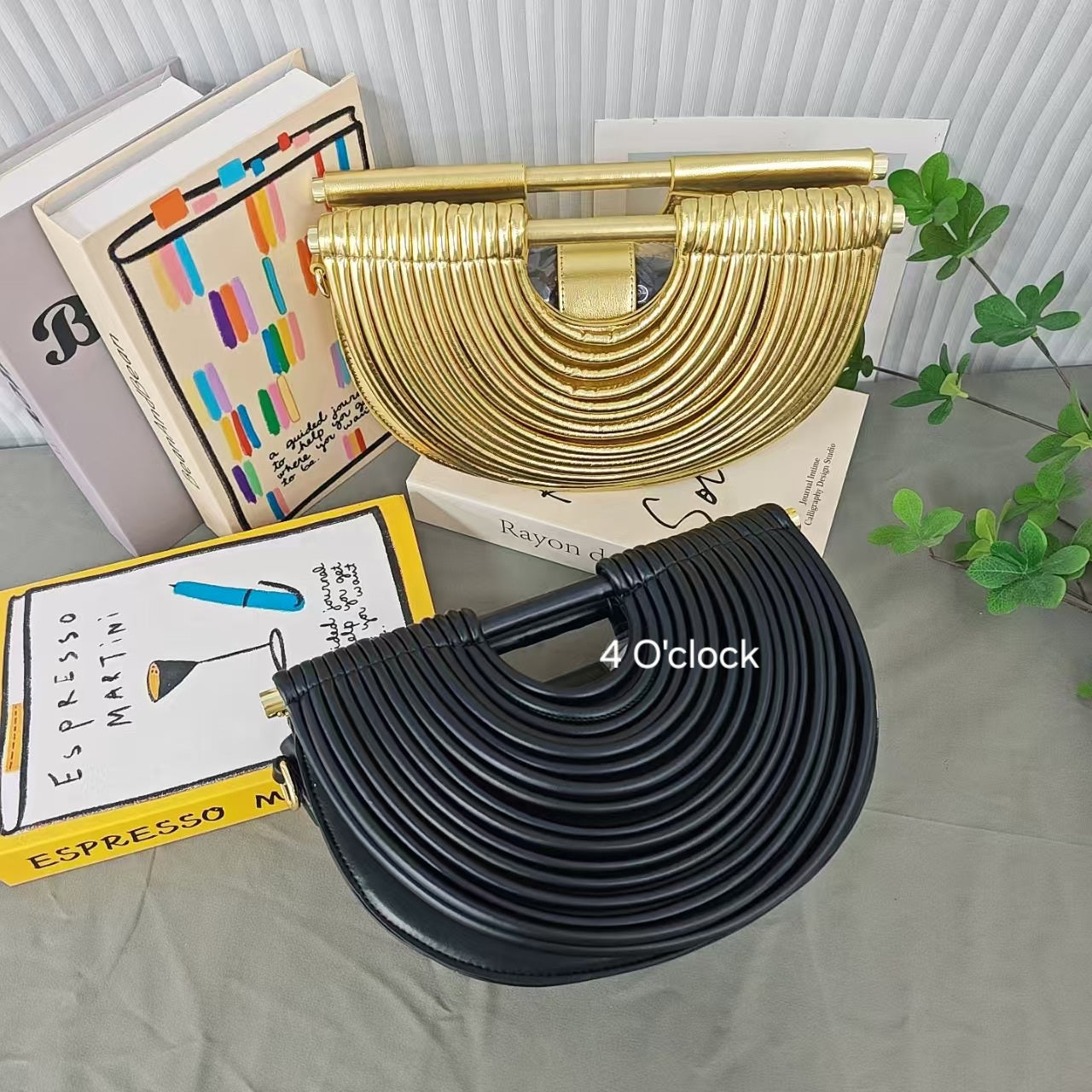 Aurelia Eclipse Handbag: Black