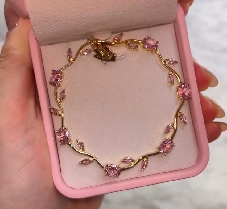 B105: Pinteresty Tulip Bracelet: Pink Stone