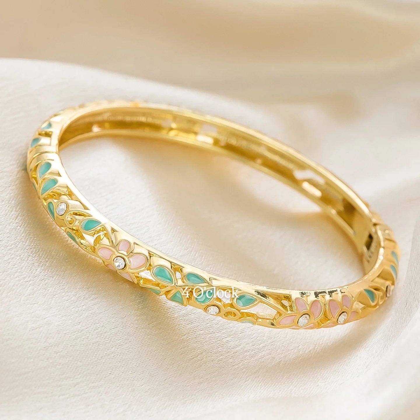 ✨🦢VC133: Vintage Victorian Enamel Bangles : Ocean Bliss 🌸🕯️