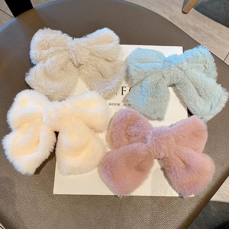 Plushy Bow Hairclips: Black