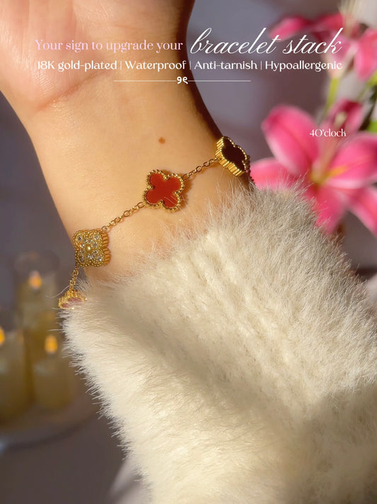 B83: 18k Gold Plated Stainless Steel Minimalist Bracelet: Golden Dark Red Clover