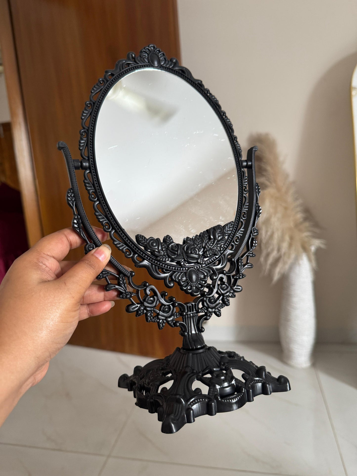 M25: Vintage Mirror: Vintage Oval: Black
