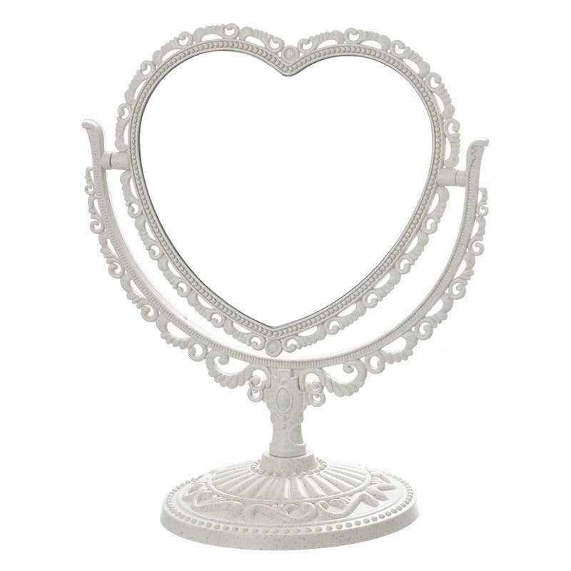 M06: Vintage Mirror: Vintage Heart Shape
