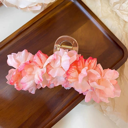 Hydrangea Petal Hairclaws: Light Pink