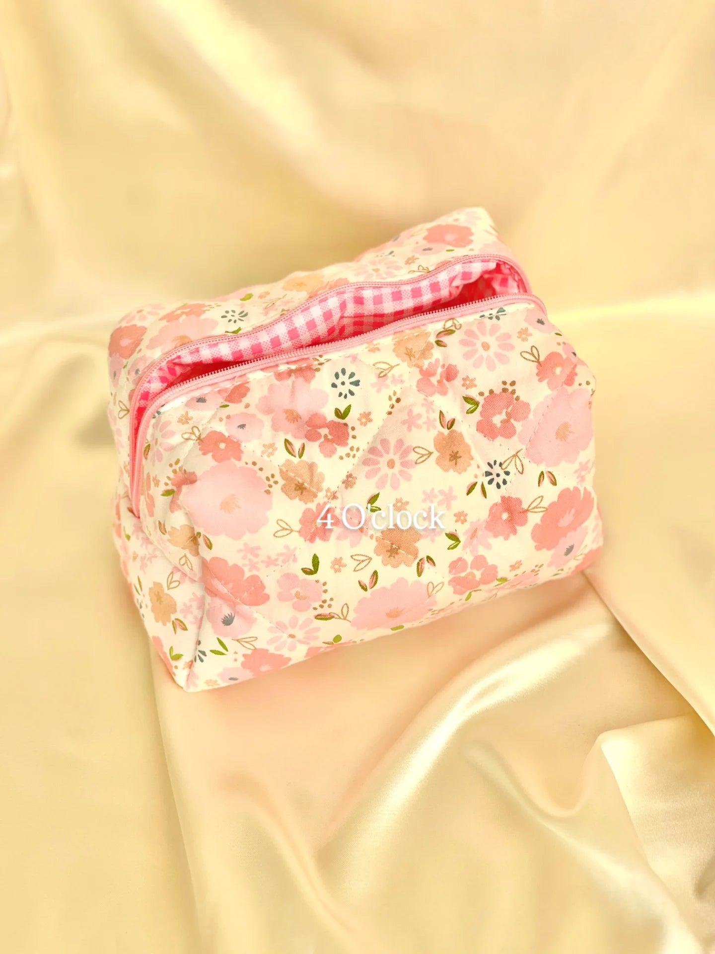 🎀 17.Pinteresty Makeup Bag: Pink Flowers 🫧
