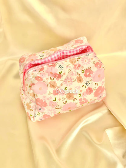 🎀 17.Pinteresty Makeup Bag: Pink Flowers 🫧