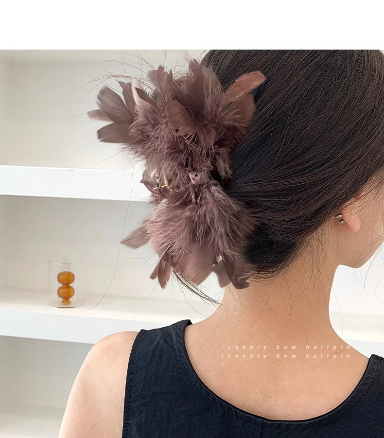 Cloud Feather Hairclaws: Coffee