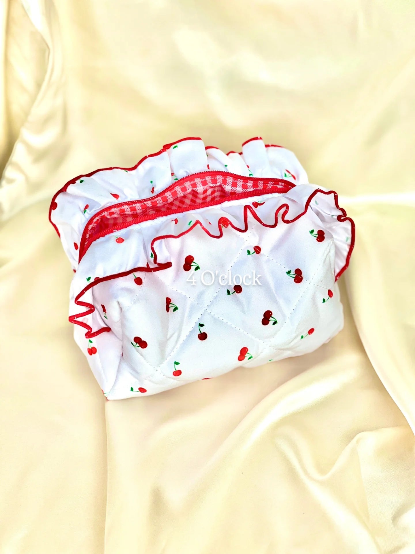 🎀 18.Pinteresty Makeup Bag: Cherry Lace 🫧
