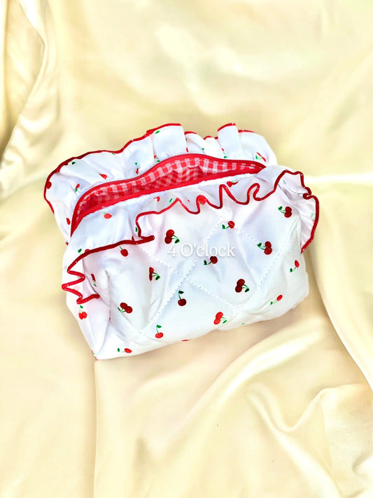 🎀 18.Pinteresty Makeup Bag: Cherry Lace 🫧